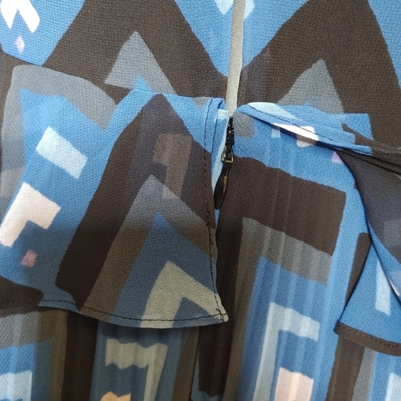 CLUB Monaco Gostanzah Dress Size 4 - Picture 5 of 12